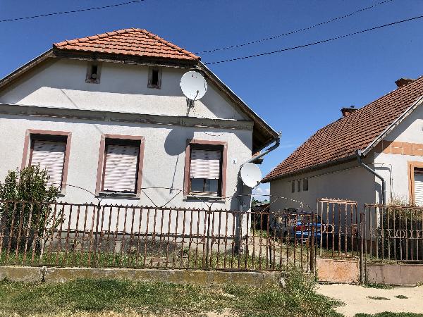 4931 Tarpa, Bercsényi utca 8.: lakóház · 350 000 Ft – ingatlanárverés