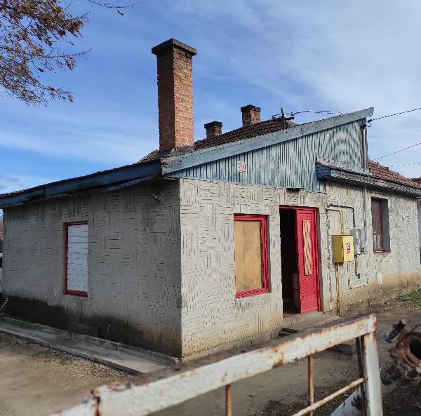 2451 Ercsi, Egressy utca 28.: lakóház · 1 150 000 Ft – ingatlanárverés