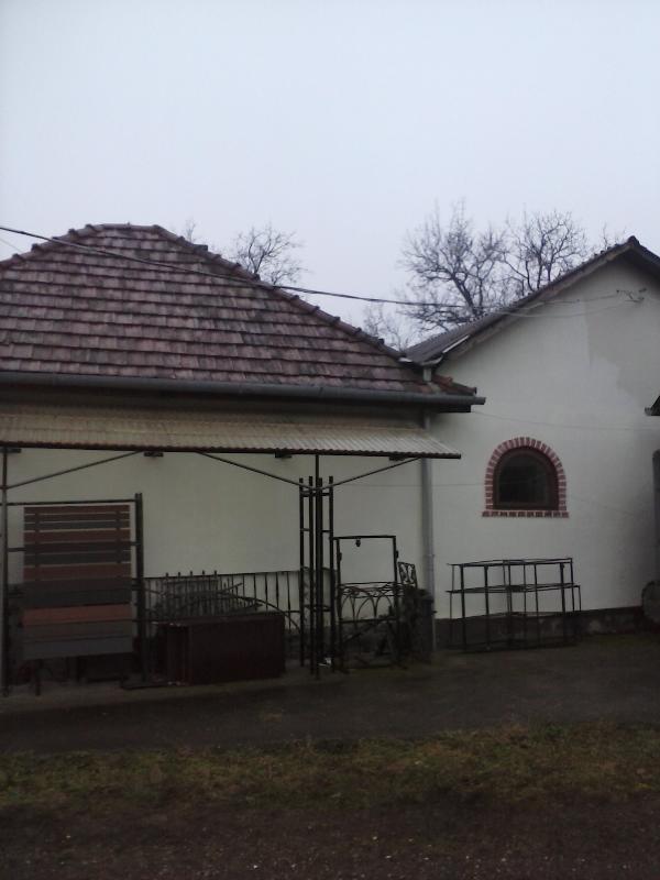 Parád, Dózsa Gy. út 17.: gazdasági épület · 9 285 750 Ft – árverés