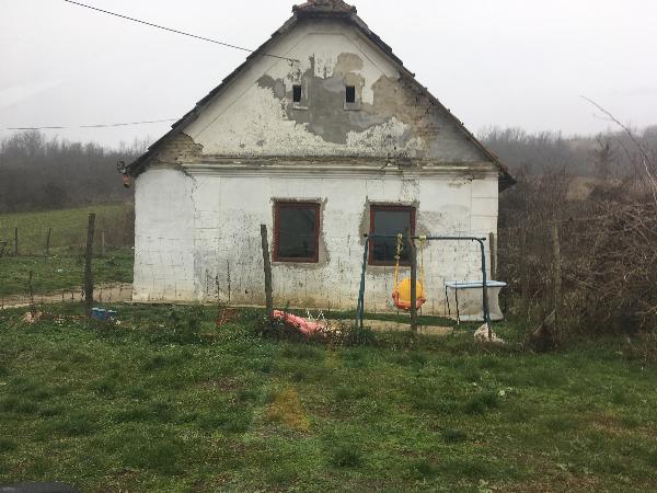 7086 Ozora, Mártírok utca 60.: lakóház · 30 000 Ft – ingatlanárverés
