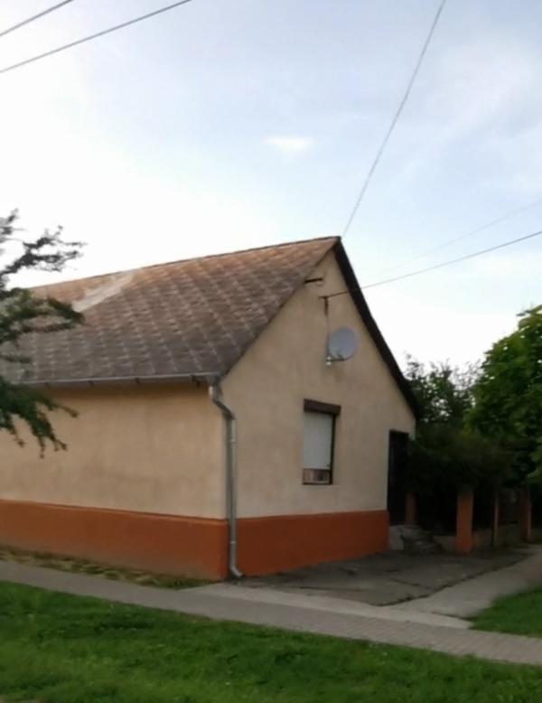 8085 Vértesboglár, Alkotmány utca 2.: 3 500 000 Ft – ingatlanárverés