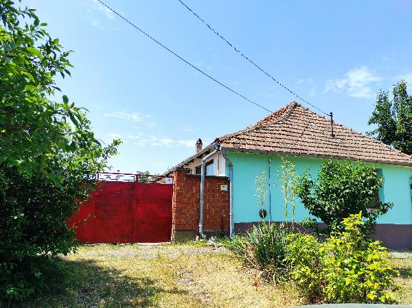 6446 Rém, Arany János utca 9: lakóház · 700 000 Ft – ingatlanárverés