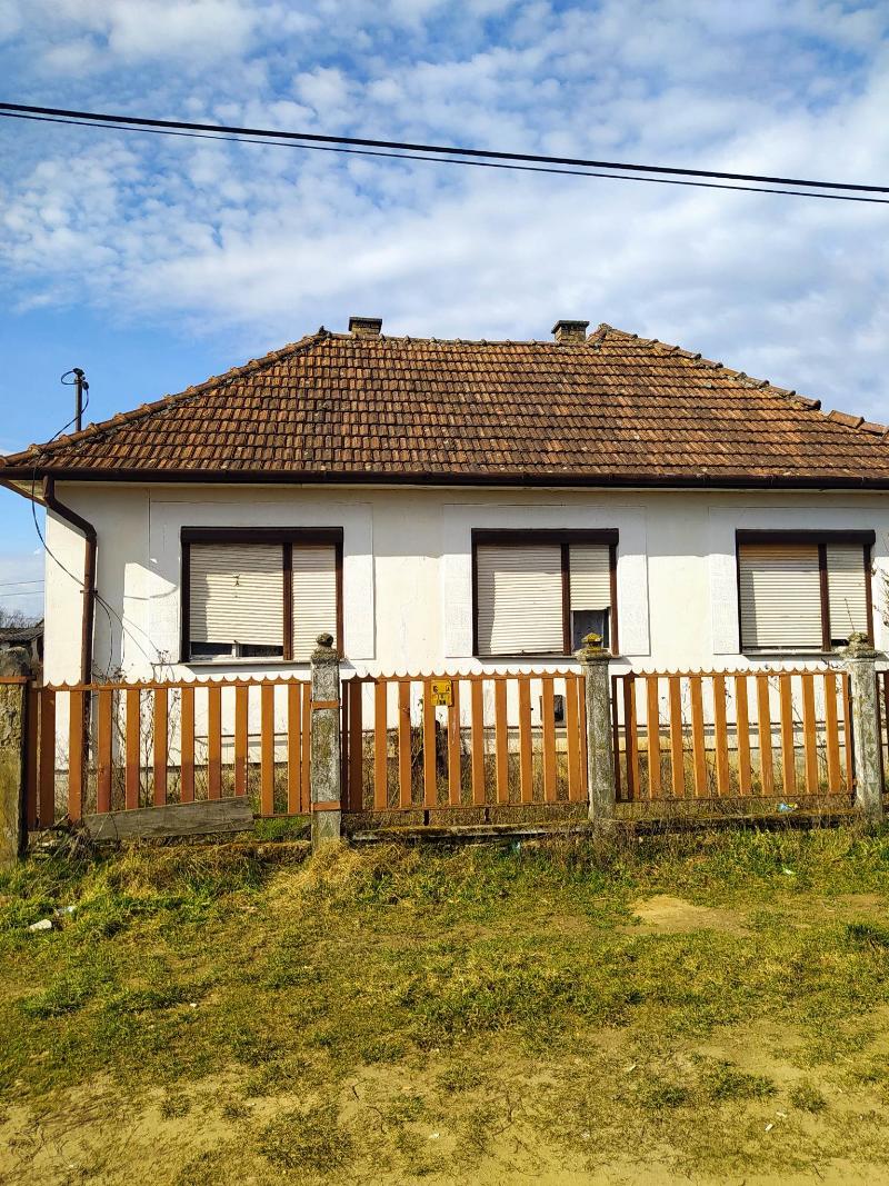Kántorjánosi, Kápolna utca 3.: lakóház · 468 750 Ft – árverés