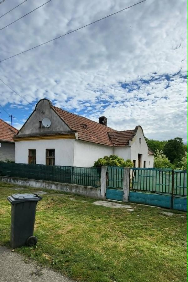 Kemeneshőgyész, Petőfi utca 17.