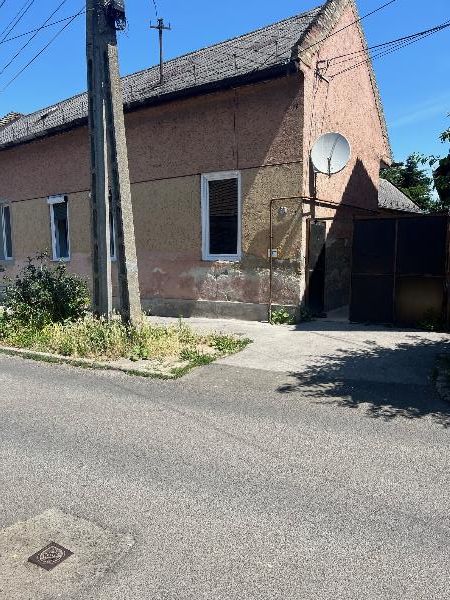 2660 Balassagyarmat, Zichy utca 11: 1 750 000 Ft – ingatlanárverés