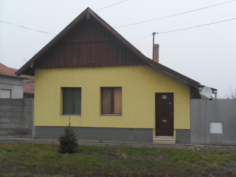 Tótkomlós, Mezőhegyesi út 57.: lakóház · 840 000 Ft – árverés