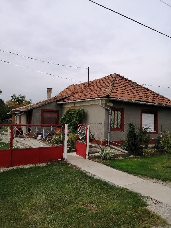 Tiszacsege, Zátony V. utca 5.: lakóház · 2 750 000 Ft – árverés