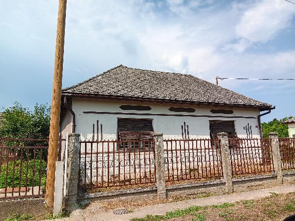 Tiszaszentmárton, Petőfi út 16: lakóház · 875 000 Ft – árverés