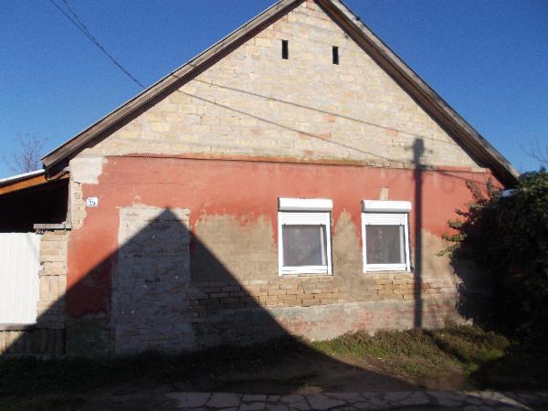 7133 Fadd, Tasnád utca 29.: lakóház · 1 500 000 Ft – ingatlanárverés