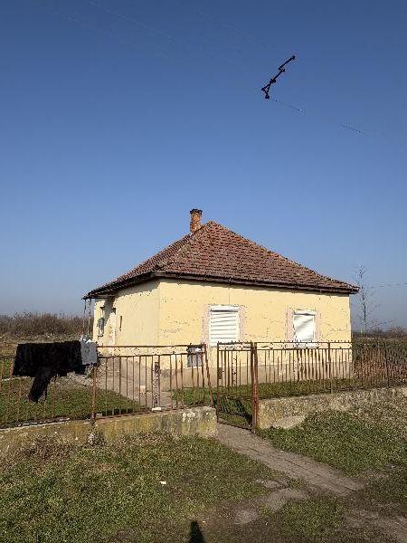 3371 Átány, Ady Endre utca 2.: lakóház · 500 000 Ft – ingatlanárverés
