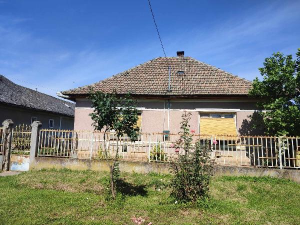 Girincs, Rózsa Ferenc utca 13: lakóház · 382 500 Ft – árverés