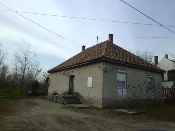 Pirtó, Petőfi S. utca 74.: lakóház · 6 000 000 Ft – árverés