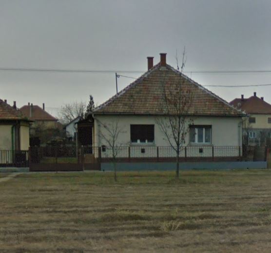 Poroszló, József Attila út 46-1: lakóház · 2 100 000 Ft – árverés