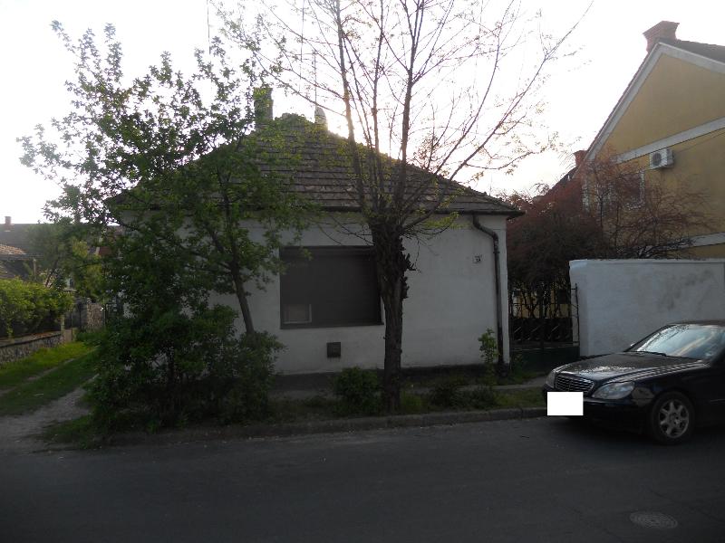8300 Tapolca, Vörösmarty Ut 19: lakóház · 568 750 Ft – ingatlanárverés