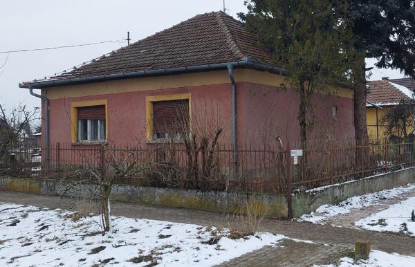 Medgyesegyháza, József Attila utca 5.