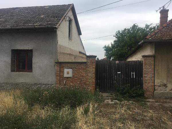 Csongrád, Deák Ferenc utca 10: lakóház · 2 064 000 Ft – árverés