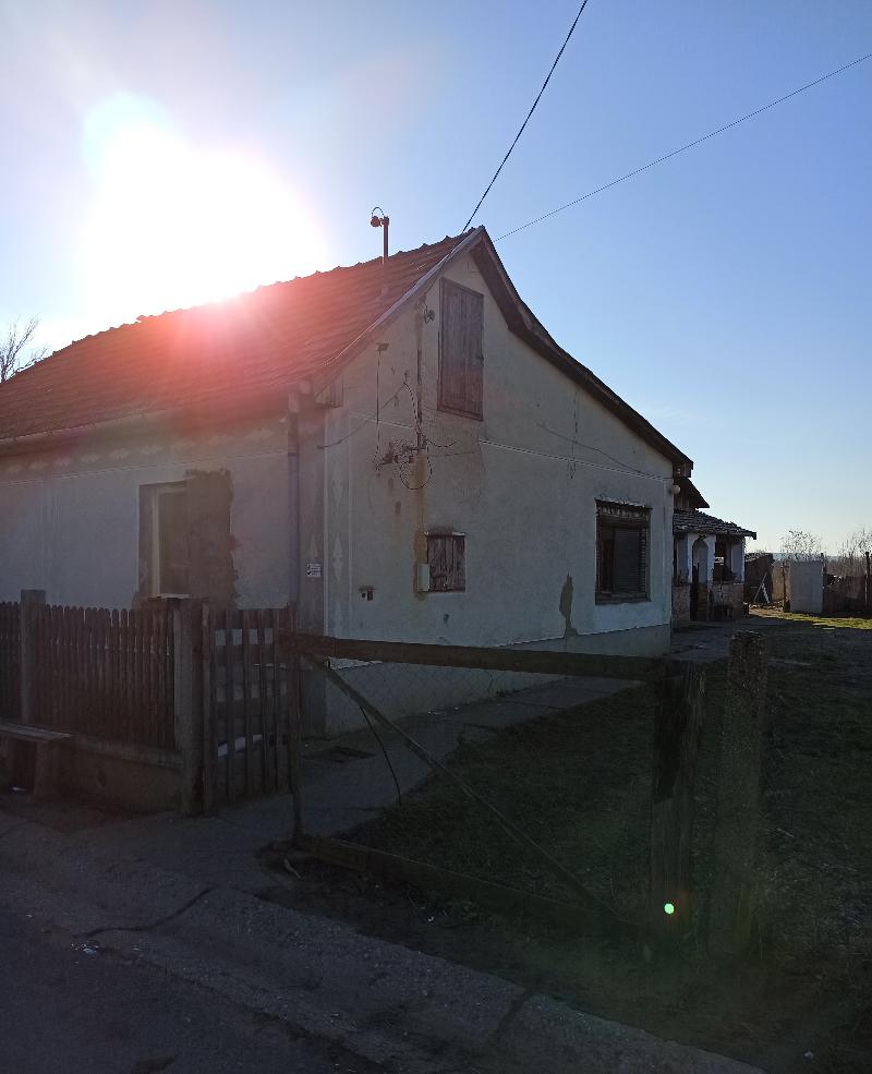 4325 Kisléta, Béke utca 1.: lakóház · 500 000 Ft – ingatlanárverés