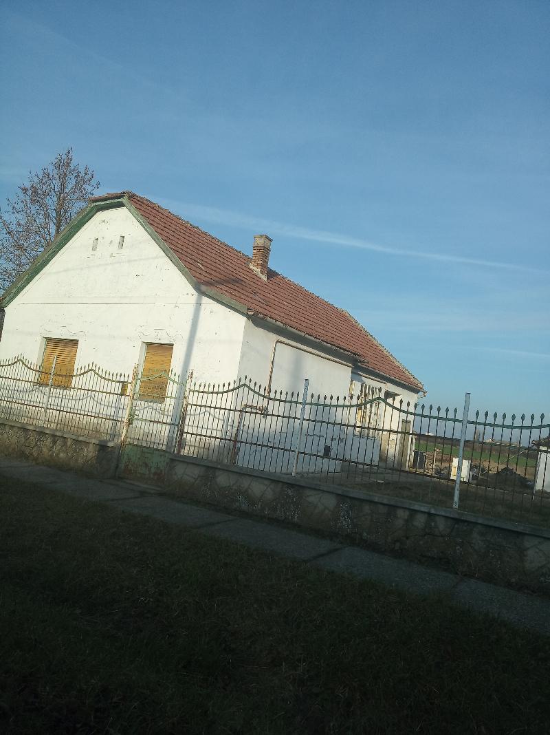 6451 Tataháza, Új utca 21: lakóház · 560 000 Ft – ingatlanárverés