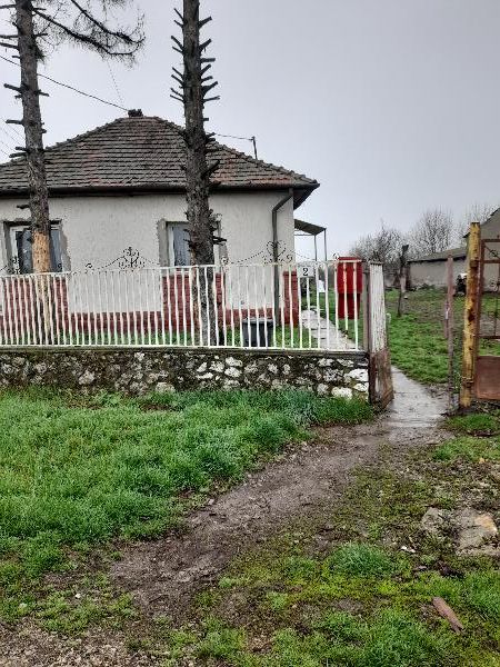 Mezőszemere, Bercsényi Miklós út 2.: lakóház · 625 000 Ft – árverés