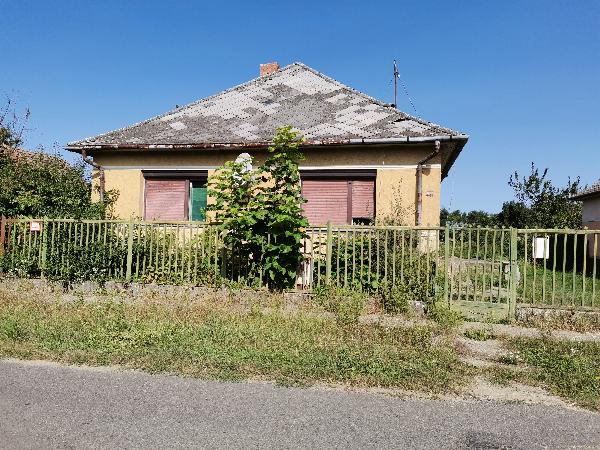 Méhtelek, Petőfi utca 46/a.: lakóház · 82 500 Ft – árverés