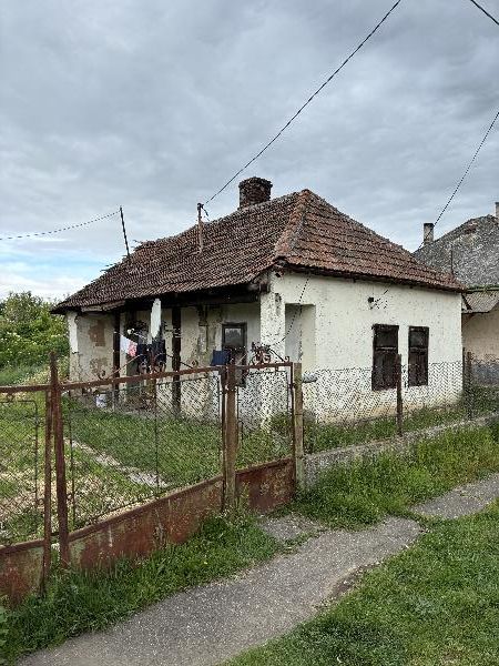 Taktakenéz, Petőfi utca 19: lakóház · 800 000 Ft – árverés