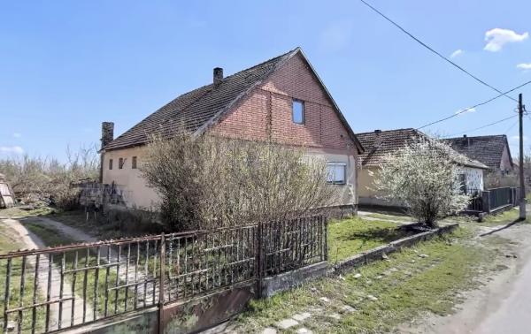 Erdőtelek, Erkel Ferenc utca 38.: lakóház · 3 600 000 Ft – árverés
