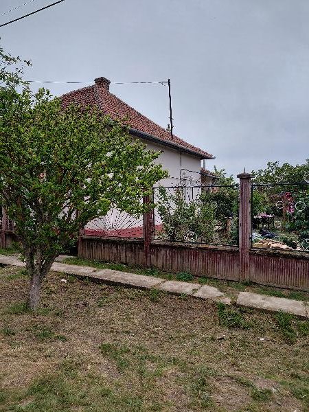Kőtelek, Móricz Zsigmond utca 13.: lakóház · 3 600 000 Ft – árverés