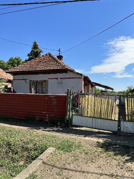 Erdőtelek, II. Rákóczi Ferenc utca 64: lakóház · 1 000 000 Ft