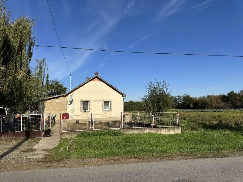 Beszterec, Árpád utca 39: lakóház · 262 500 Ft – árverés