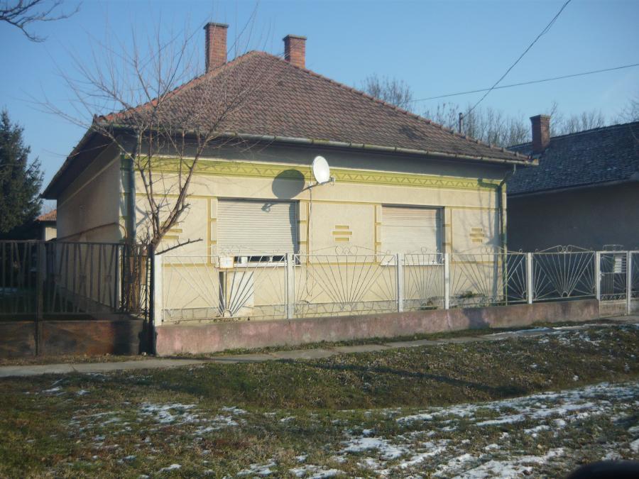 Gyomaendrőd, Sallai Imre utca 5/1.: lakóház · 1 496 250 Ft – árverés