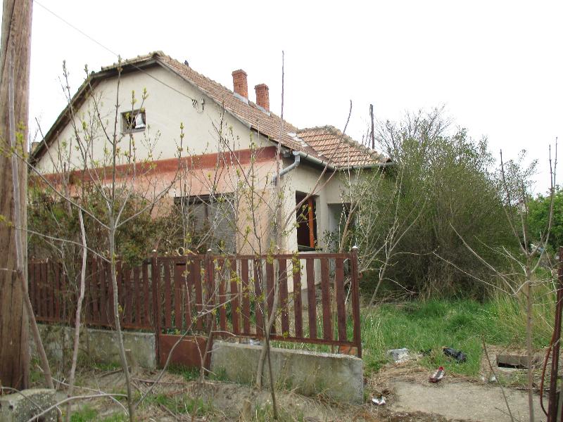 Kunmadaras, Kodály Zoltán út 10.: lakóház · 675 000 Ft – árverés