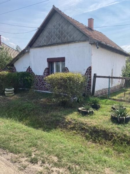 Túrkeve, Kun utca 2/c.: lakóház · 70 000 Ft – árverés