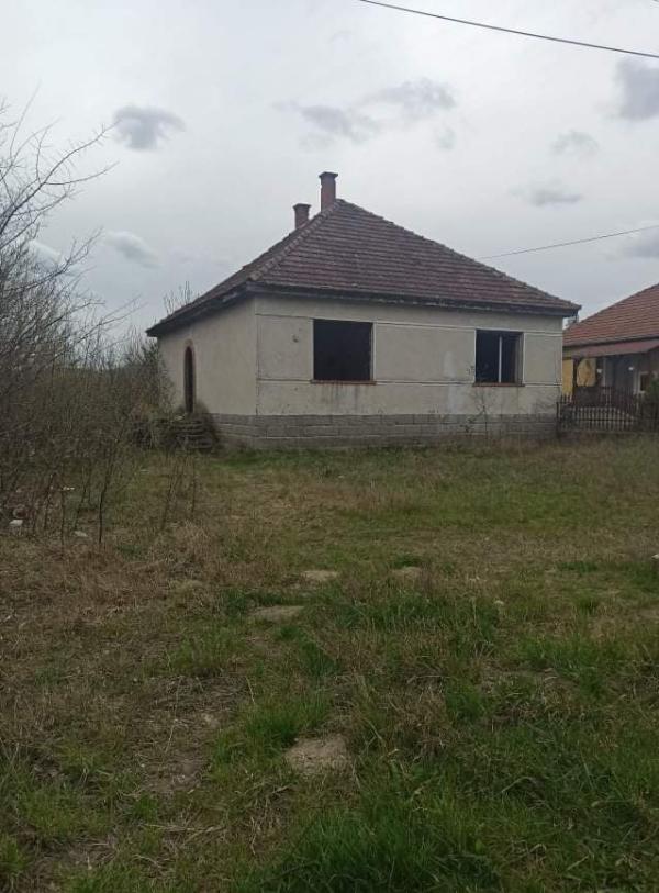 Jászfelsőszentgyörgy, Dankó Pista utca 3.: lakóház · 350 000 Ft