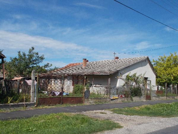 Csajág, Vasút utca 33: lakóház · 625 000 Ft – árverés