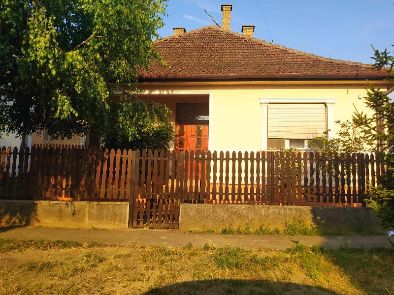 Ópályi, Balaton Köz 5: lakóház · 1 750 000 Ft – árverés