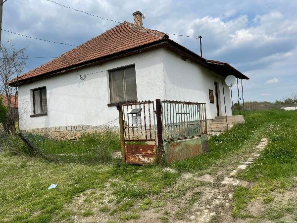 Olaszliszka, Ady Endre utca 2.: lakóház · 1 100 000 Ft – árverés