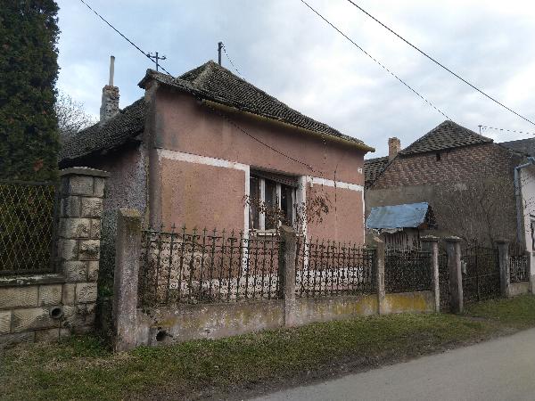 Pécs, Szabadságharc utca 52.: lakóház · 675 000 Ft – árverés