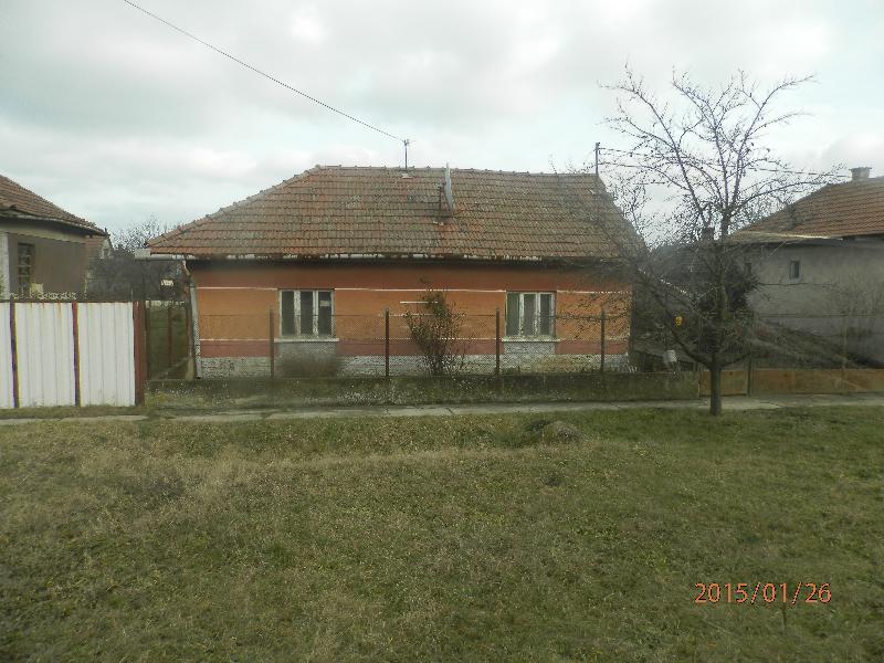 Nagyszénás, Czabán Samu utca 52.: lakóház · 36 500 Ft – árverés