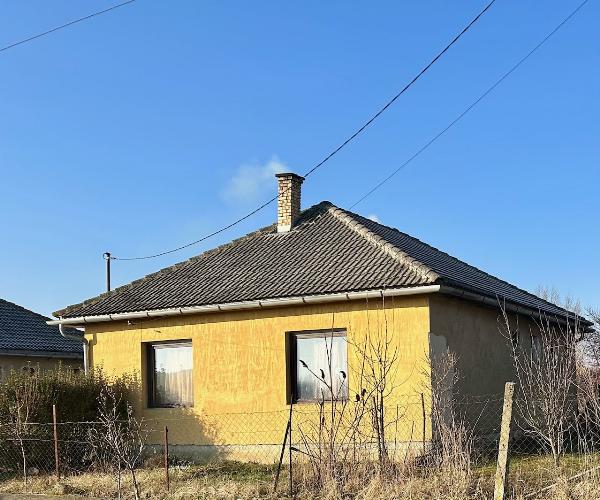 Györgytarló, Petőfi Sándor utca 43: lakóház · 1 100 000 Ft – árverés