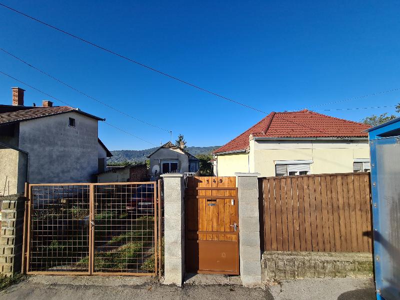 7628 Pécs, Komlói utca 149.: lakóház · 900 000 Ft – ingatlanárverés