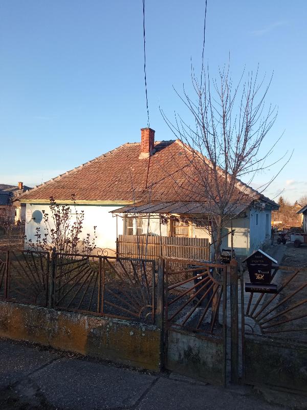 Rásonysápberencs, Deák Ferenc út 20: lakóház · 850 000 Ft – árverés