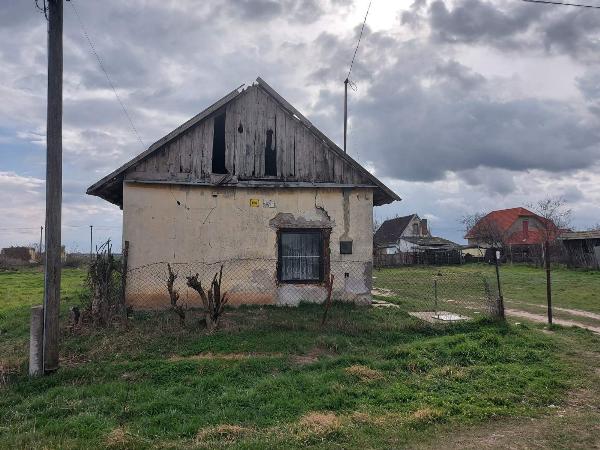 Tiszaföldvár, Baross körút 126.: lakóház · 393 750 Ft – árverés