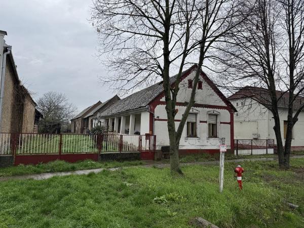 Magyarmecske, Petőfi Sándor utca 42.: lakóház · 234 000 Ft – árverés