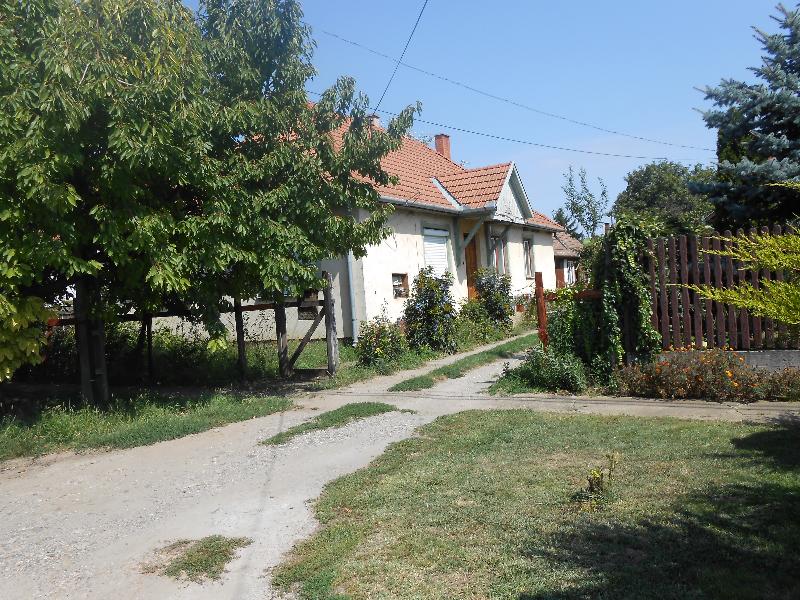 Hajdúszoboszló, Fazekas M. utca 14.: lakóház · 1 400 000 Ft – árverés