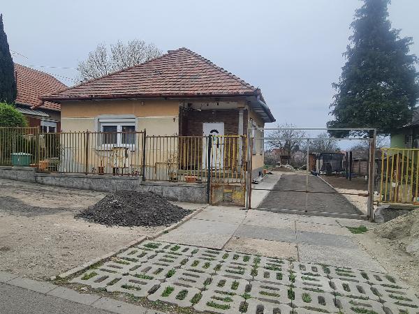 Gomba, Ibolya utca 7.