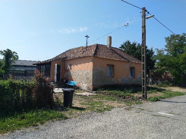 7622 Pécs, Gyöngy utca 4: lakóház · 1 500 000 Ft – ingatlanárverés