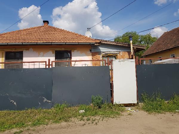 2760 Nagykáta, Körte utca: lakóház · 1 000 000 Ft – ingatlanárverés