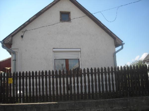 Kisvarsány, Kölcsey út 9.: lakóház · 1 100 000 Ft – árverés