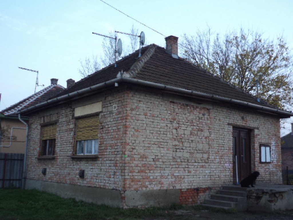 5000 Szolnok, Bogár utca 12.: lakóház · 600 000 Ft – ingatlanárverés