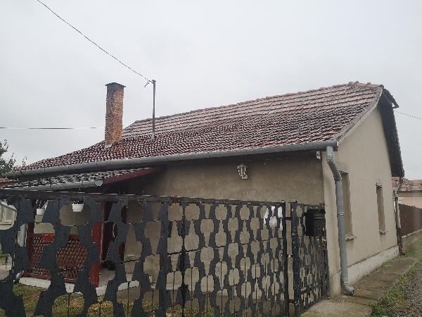 Törtel, Somogyi Béla út 16.: lakóház · 840 000 Ft – árverés